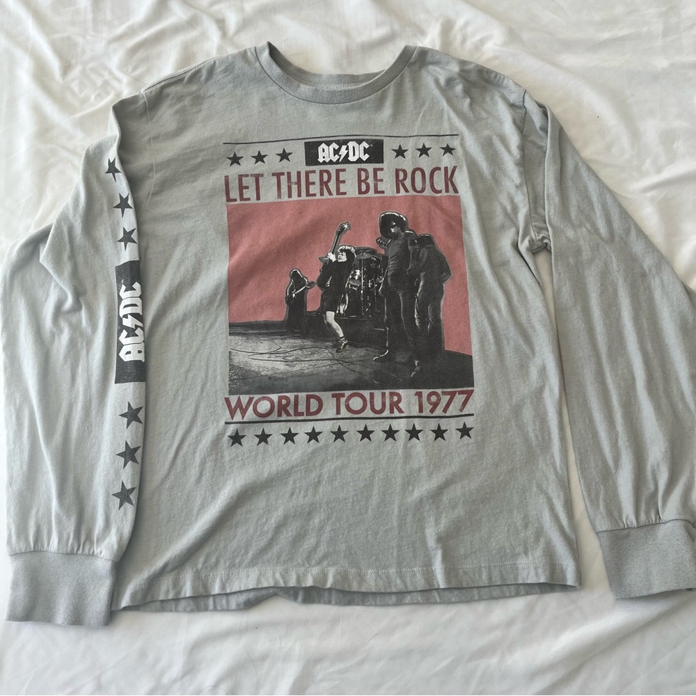 NWOT AC/DC Boy’s Gray Long Sleeve Tee with 1977 Tour Design
